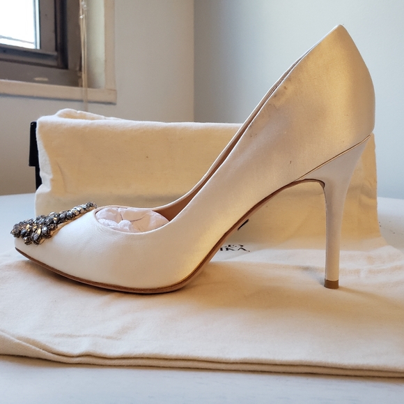 Badgley Mischka Doris II Pump - Picture 5 of 8